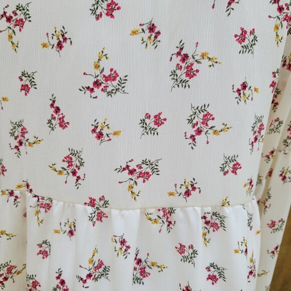 Altar'd State Floral VNeck Bell Sleeve Top NWT - Picture 6 of 10